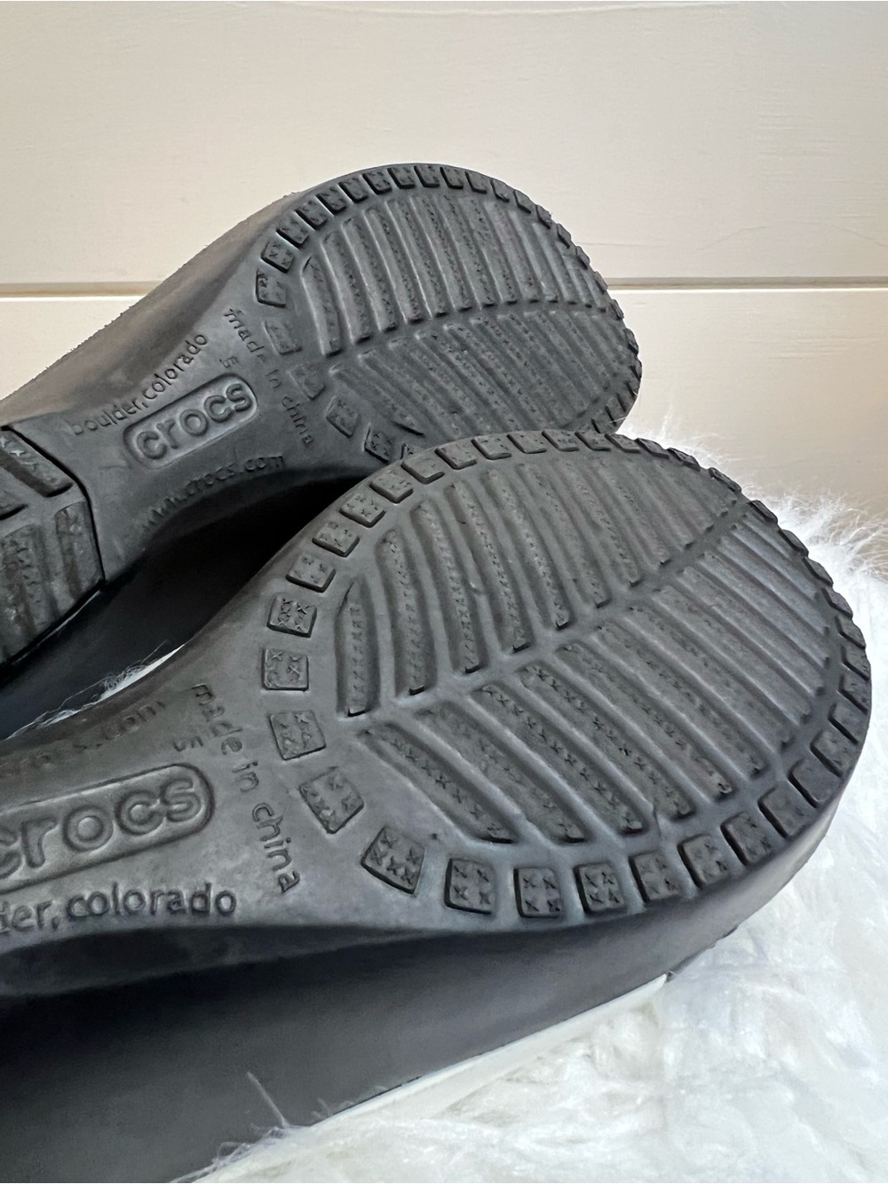 Crocs Sassari Women's Size 9 | Black White Wedge Heels Open Toe | Pool Boat - Picture 12 of 13